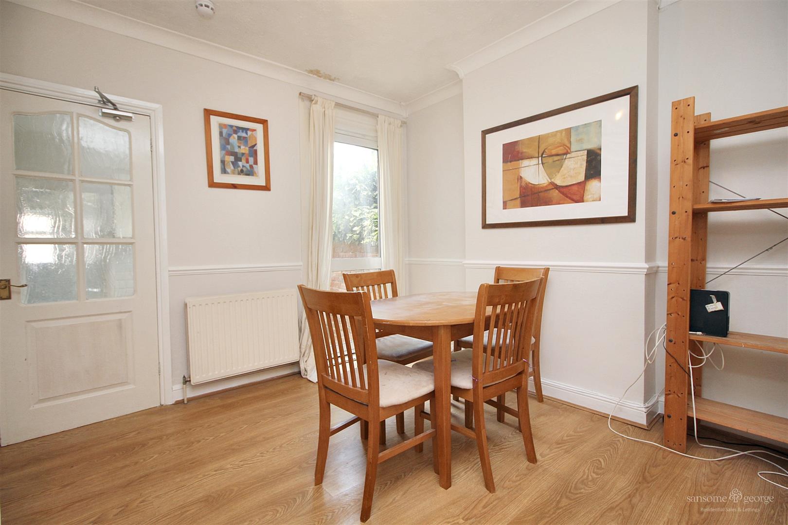 4 bed property in Kent Road, Reading
